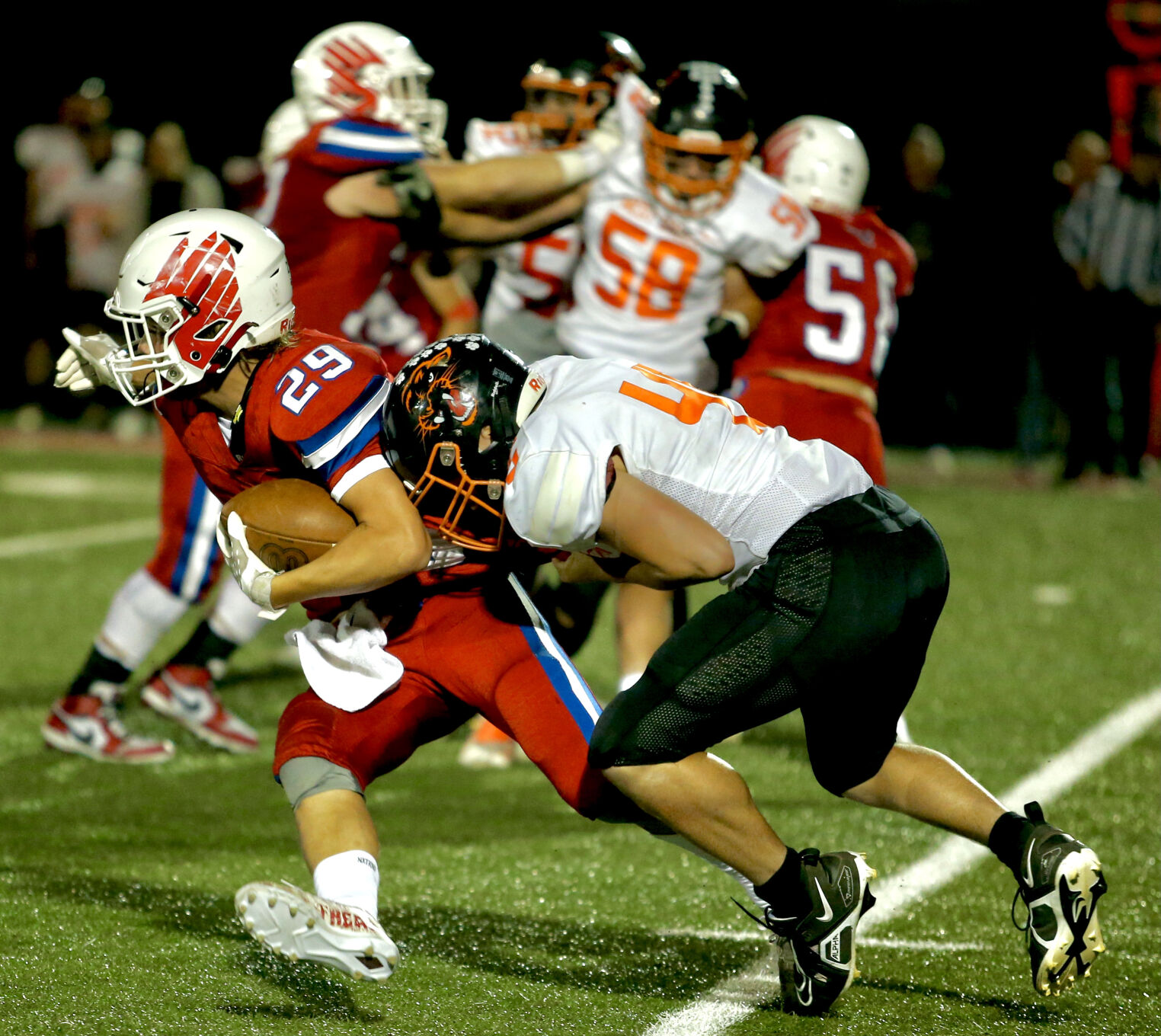 Brady Seiling Looks to Break a Tackle